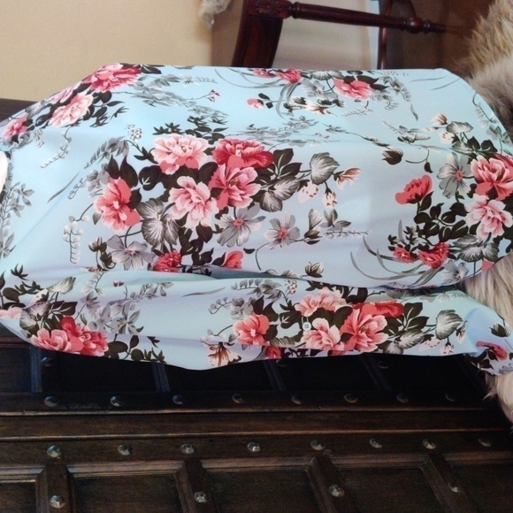 𝅺new Richly colored floral ladies size XL long sleeve blouse - Picture 4 of 6